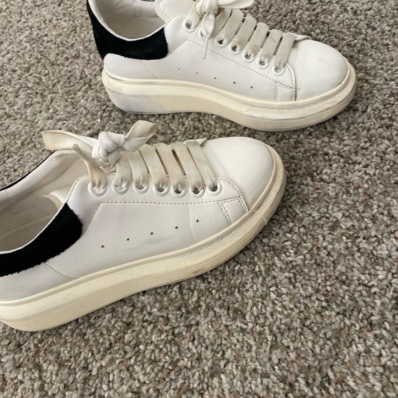 Alexander McQueen sneakers - Picture 1 of 4